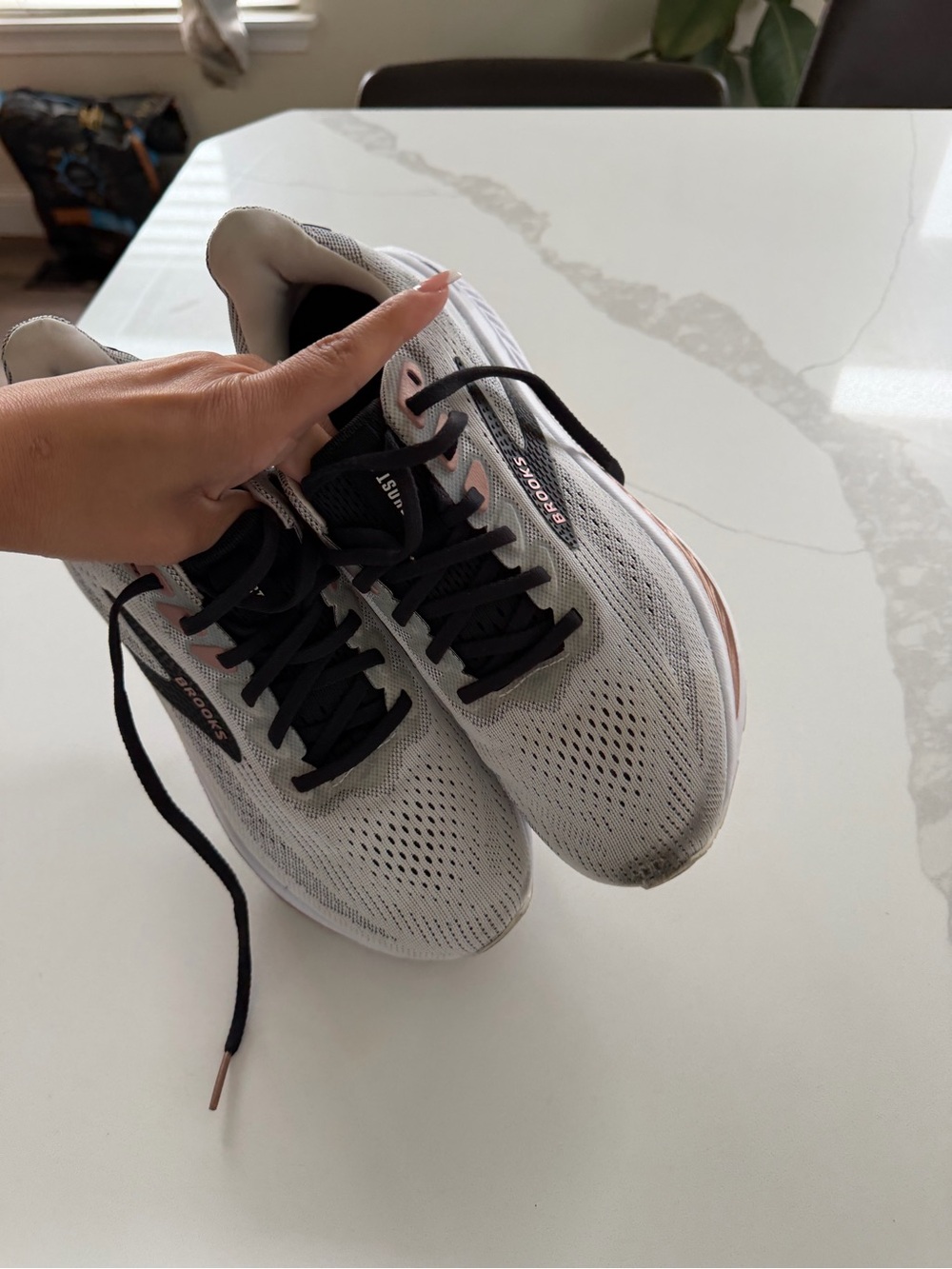 Brooks Ghost 17 [1204311D105] D Wide Women Running Shoes White/Black-Rose Gold - Picture 5 of 6